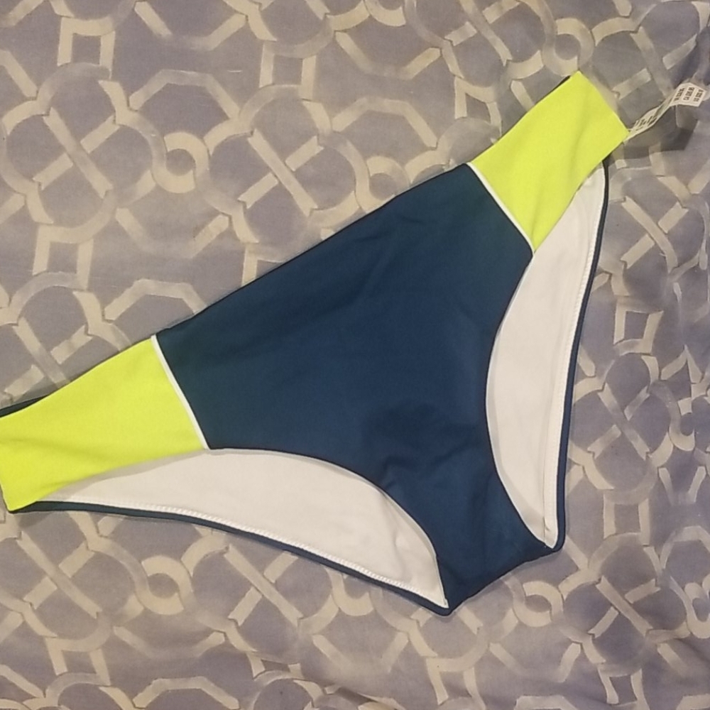 🆕️3/$22 VS PINK Cheeky bikini Bottoms S - Picture 3 of 8